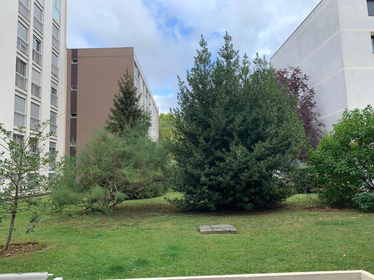 Lovely Studio Saint Jean Cachan, 20 Minutes From Luxembourg Gardens On Rer B And 350 M From Bagneux Rer B Lägenhet Exteriör bild
